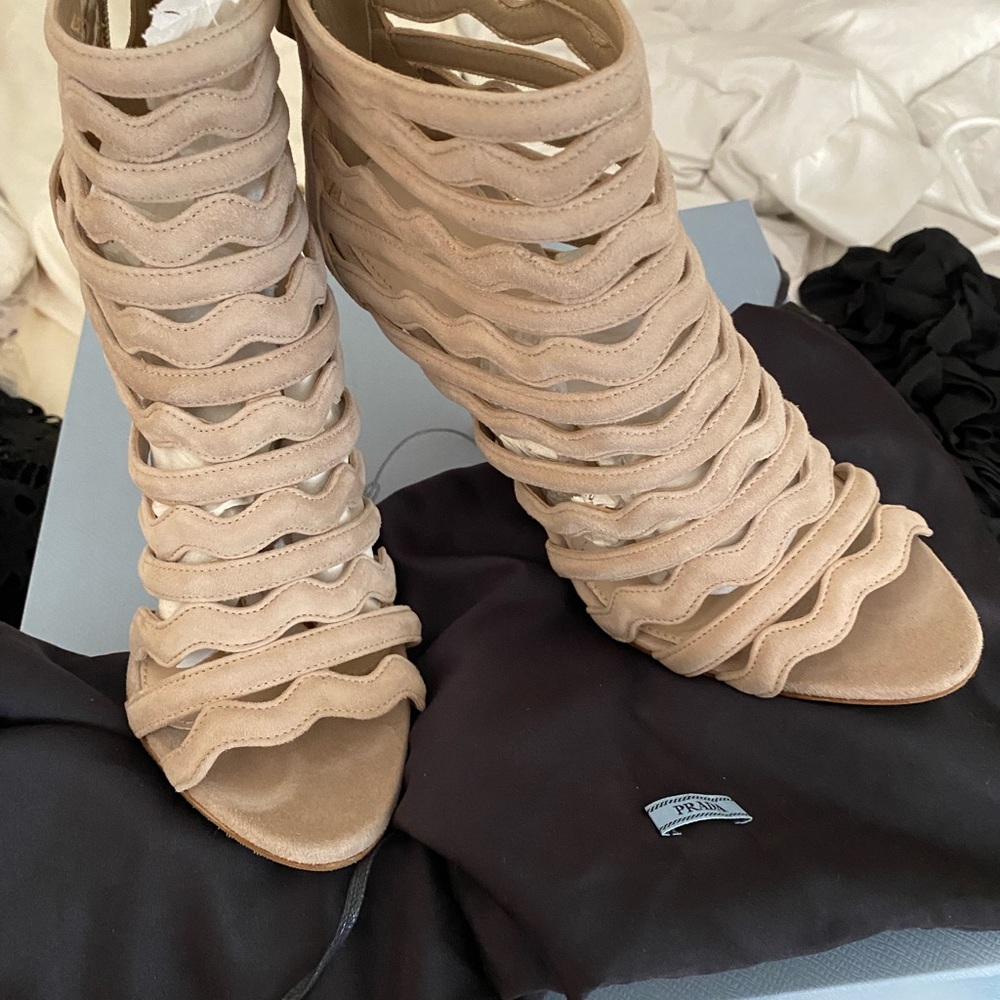 New Prada Cazalture Donna. Crème suede wave strap booties. Size 39.5